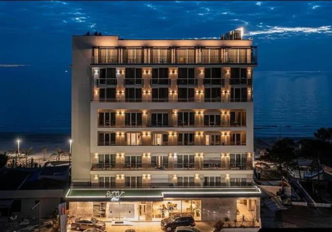 Hotel Amr - Durres 4*